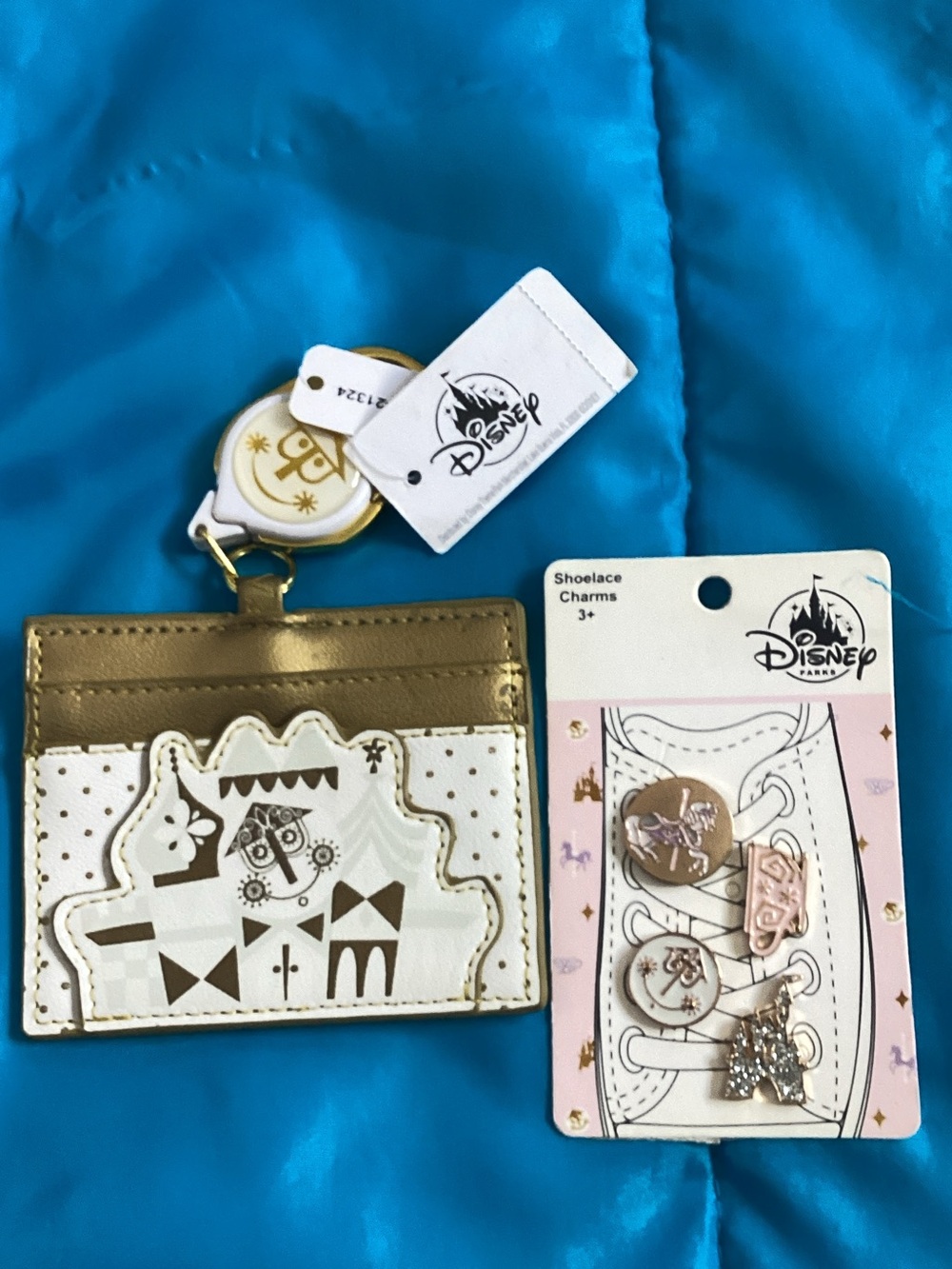 Disney parks x Loungefly car holder bundle